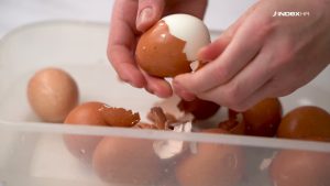 Savršeno oljuštena: Evo kako da ljuska sklizne sa kuvanog jajeta