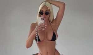 Sijevala izvajana zadnjica: Jelena Karleuša u providnom kombinezonu VIDEO