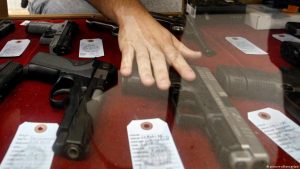 Federalni sud SAD blokirao odluku države Njujork: Ponovo dozvoljeno nošenje oružja u javnosti