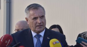 Višković očekuje brzu isporuku kuća u Baniju: Poruka da smo zajedno i u teškim momentima