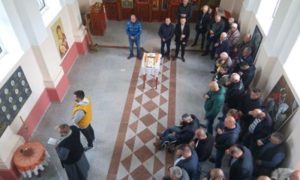 Parastos za stradale Srbe: Obilježeno 30 godina od agresije u Odžaku