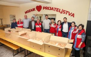 Povodom Vaskrsa: SNSD Banjaluka donirao 10.000 jaja “Mozaiku prijateljstva” FOTO