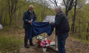 Otkrivena spomen-ploča poginulim radnicima RTRS-a: Njihovo jedino oružje bili su olovka i kamera