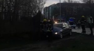 Pijan napravio saobraćajku: Zabio se BMW-om u hidrant pa udario dvije žene VIDEO