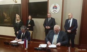 U prisustvu premijera Srpske: Potpisan ugovor o izgradnji kuća za stradale u zemljotresu na Baniji