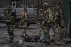 Užas kod Kijeva: Tijela civila leže po ulicama nakon povlačenja ruskih snaga FOTO