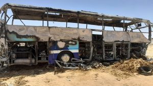 Zapalio se turistički autobus u Egiptu: Poginulo najmanje deset ljudi
