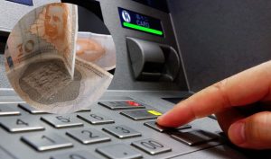 Iskoristio nepažnju oštećenog: Iz bankomata podigao novac sa tuđe kartice