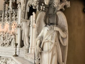 Lopovi opljačkali crkvu: “Obezglavili” i statue anđela pored oltara