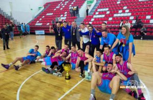 Uzeli pehar: Košarkaši Budućnosti iz Bijeljine šampioni Srpske