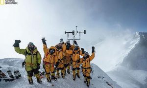Podvig naučnika: Montirana meteorološka stanica na visini od 8.800 metara