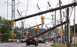 Ima poginulih i povrijeđenih: Opasne oluje u kanadskim provincijama VIDEO