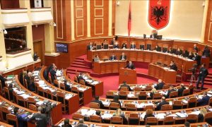 Glasao 51 poslanik: Parlament Albanije odbacio rezoluciju o Srebrenici