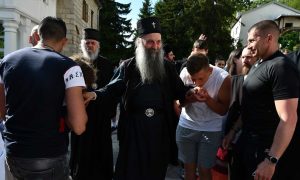 Povodom velikog jubileja: Patrijarh Porfirije stigao u manastir Ostrog
