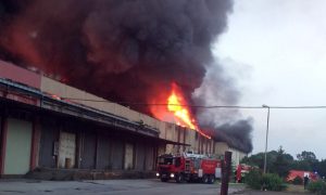 Bijeljinski vatrogasci intervenišu: Požar u pogonu fabrike “Sava”