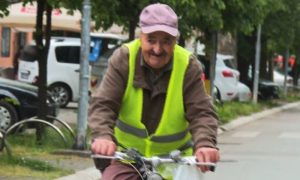 Radoslav stigao na slavu: Od Sremske Mitrovice do Banjaluke na biciklu u 90. godini