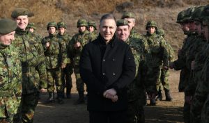 Stefanović obišao vojne baze: Biće nastavljeno jačanje Vojske Srbije