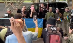 Pobjednici Evrovizije stigli u Ukrajinu: Vojnici pjevali njihovu pjesmu VIDEO