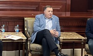 Dodik poručio da će povećanje plata i penzija pomoći socijalno ugroženima: Vlada ima niz mjera