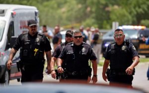 Tragedija u Teksasu: Policajac ubio dječaka za volanom (13)