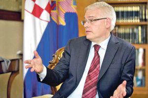 Josipović savjetuje: Hrvatska ne treba da odbije optužnice iz Srbije protiv hrvatskih oficira