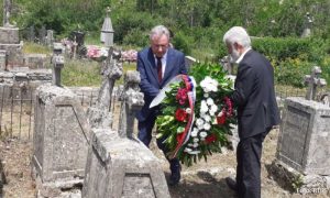 Kalabuhov i Vujović položili vijenac na Ruskom groblju u Bileći: Zadatak mladih jeste da šire veze između dva naroda