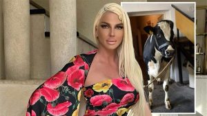 Na proslavi rođendana koleginice: Jelena Karleuša u provokativnom izdanju FOTO