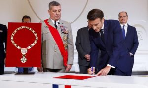 Makron inaugurisan u Parizu: Novi-stari predsjednik obećao izgradnju snažnije Francuske