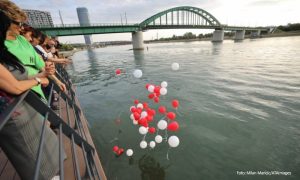 Pustili balone niz rijeku: Beograđani se oprostili od Mateja Periša