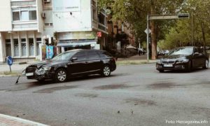 Saobraćajna nesreća u Mostaru: Sudarili se “audi” i “bmw”, pričinjena materijalna šteta