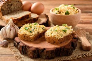 Zalogaj koji će vam uljepšati dan: Recept za namaz od kuvanih jaja
