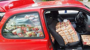 Vozač u automobil ugurao 400 kilograma brašna: Policija ga zaustavila FOTO