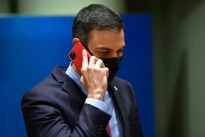 Hakovan dva puta: Ukradeni podaci sa mobilnog telefona španskog premijera