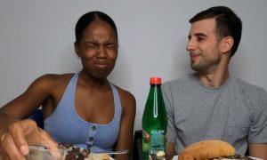 Urnebesno: Pogledajte reakciju Amerikanke nakon što joj je muž dao da proba rakiju VIDEO