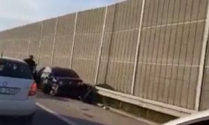 Sudar više vozila: Saobraćajna nesreća na auto-putu VIDEO