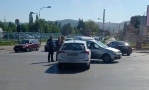 Saobraćaj bio otežan: Sudar dva vozila kod kampusa u Banjaluci