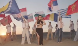 “Balkanija” privukla pažnju: Tea Tairović zaplesala sa zastavama VIDEO