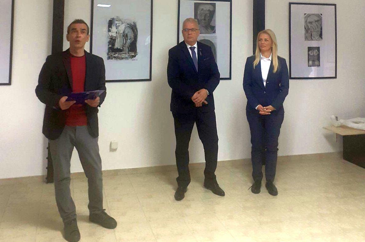 Trivić: Razvijati u školama svijest o srpskom stradanju