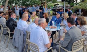 Stranačko druženje: Dodik i Cvijanovićeva u Trebinju sa aktivistima SNSD-a