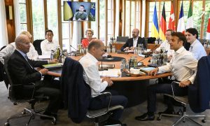 Zelenski poručio učesnicima samita G7: Raditi na bezbjednosnim garancijama za Ukrajinu