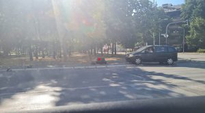 Saobraćajna nezgoda u Banjaluci: Vozač srušio semafor kod “Kupusišta”