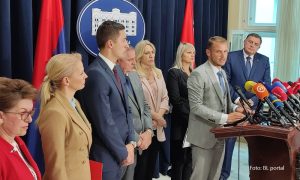 Stanivuković nakon sastanka: Vlada će finansirati spomenik borcima