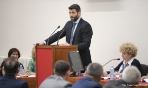 Uskoro izbori: Aleksandar Šapić podnio ostavku na mjesto gradonačelnika Beograda