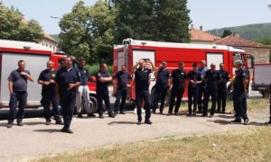 Štrajk vatrogasaca: Parkirali kamione ispred zgrade opštine Bileća – žele povećanje plata