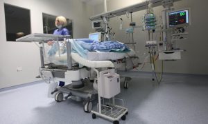 Na liječenje primljena zbog slomljene noge: Pacijentkinja umrla od gladi u bolnici