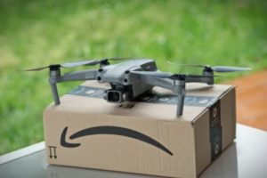 Sa sistemima čula i izbjegavanja: Amazon pokrenuo isporuku dronom