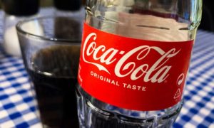 Odlazi iz Rusije: Koka-kola zaustavlja proizvodnju i prodaju