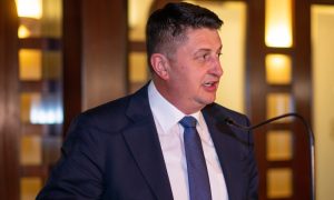 Radović prozvao vlast da je inflatorni profiter: Puni budžet na štetu svojih građana