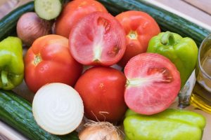 Oprezno sa voćem i povrćem: Pesticidi mogu izazvati rak, a evo gdje ih ima najviše