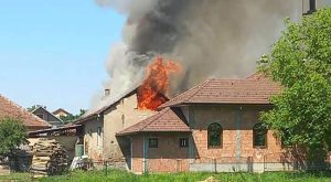 Nestalo struje u selu: Zapalila se palionica za svijeće